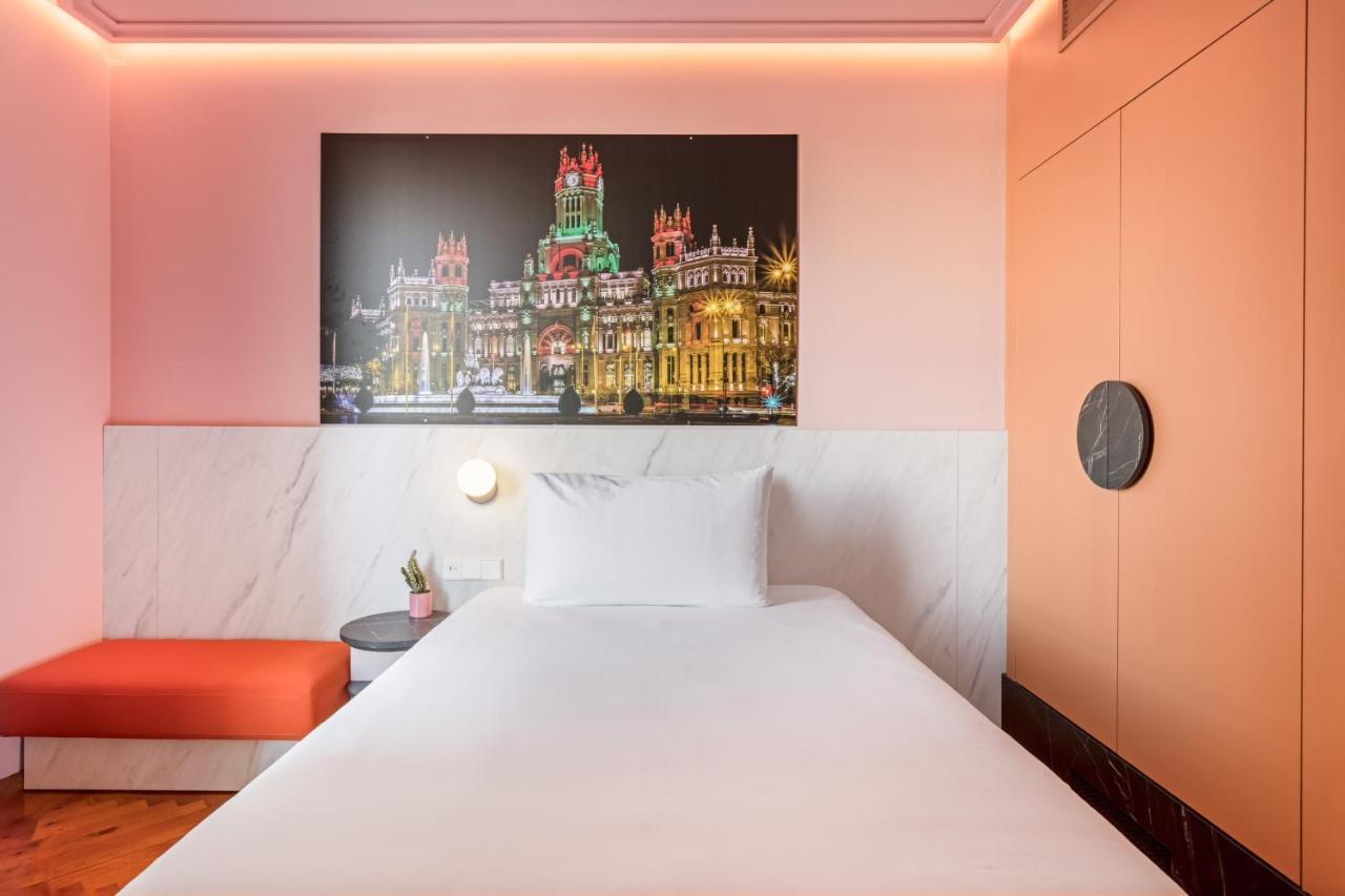 Ikonik Gran Via Hotell Madrid Exteriör bild